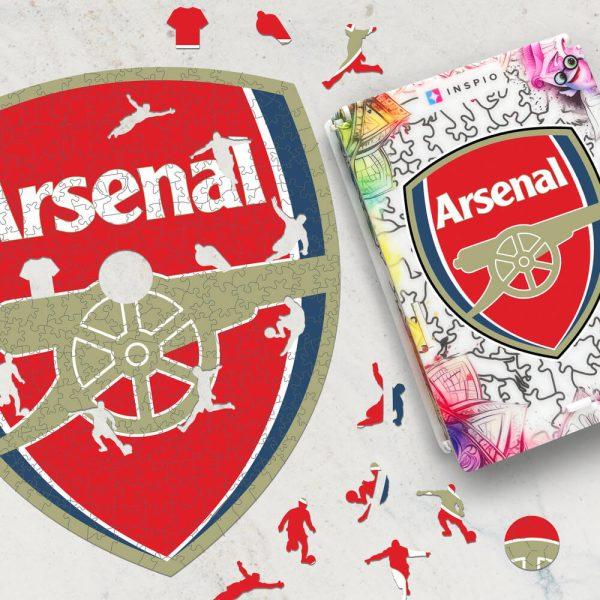Puzzle v motíve futbalového tímu - Arsenal FC. Puzzle je skvelý spôsob trávenia voľného času pre deti