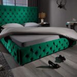 LuxD Dizajnová posteľ Laney Chesterfield 180 x 200 cm zelený zamat