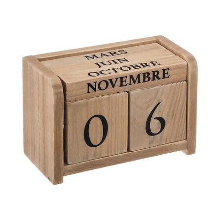Dřevěný kalendář TIMBER hnědý Dřevěný kalendář TIMBER hnědý