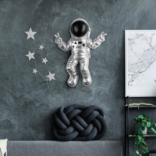 Nástenná dekorácia Astronaut strieborná/čierna
