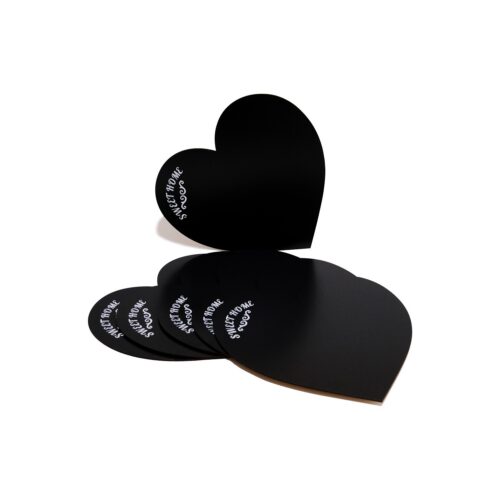 Sada 6 ks drevených prestieraní Mat Heart čierna Sada 6 ks drevených prestieraní Mat Heart čierna