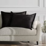 Obliečky na vankúše AmeliaHome Velvet Side Si čierne