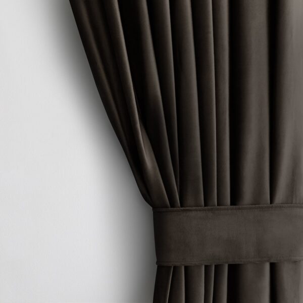 Záves AmeliaHome Velvet s priechodkami 140x245 cm tmavohnedý